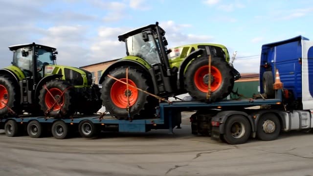 traktor-61